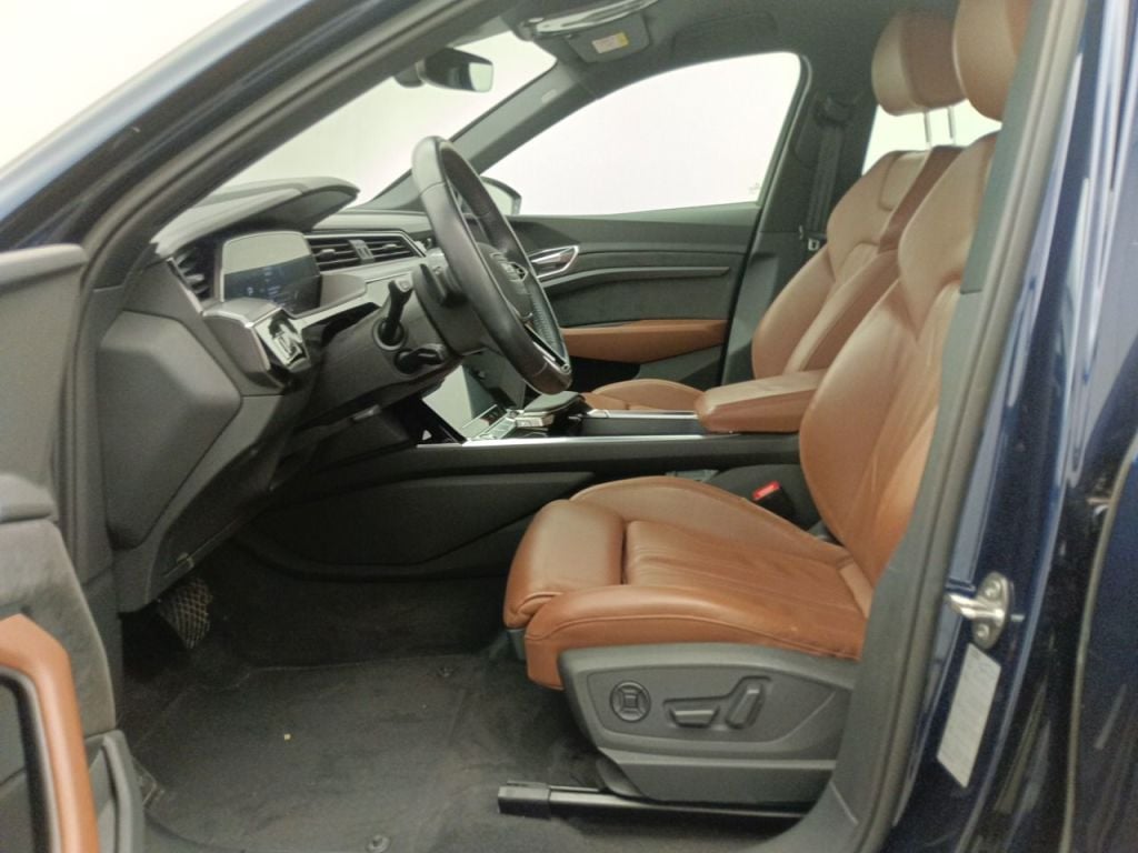 Audi E-Tron 50 Quattro Advanced 5d photo
