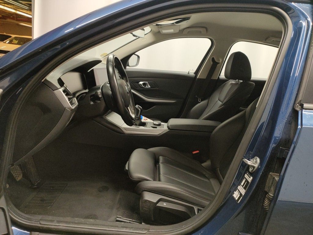 BMW 3 Reeks Berline 316d (90 kW) 4d photo