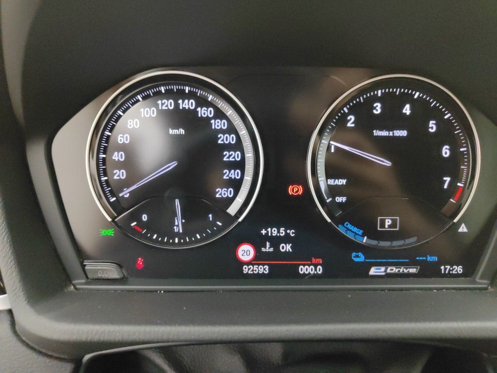 BMW X1 xDrive25e (162 kW) 5d photo