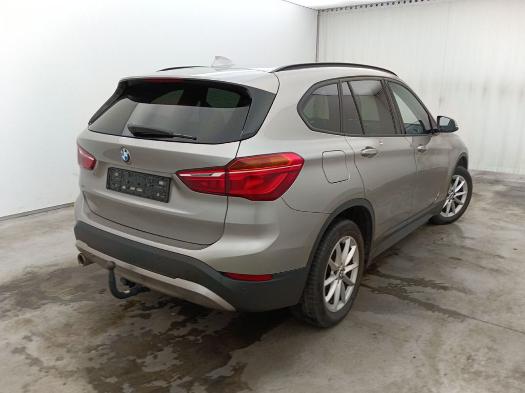 BMW X1 sDrive18i (100 kW) 5d photo