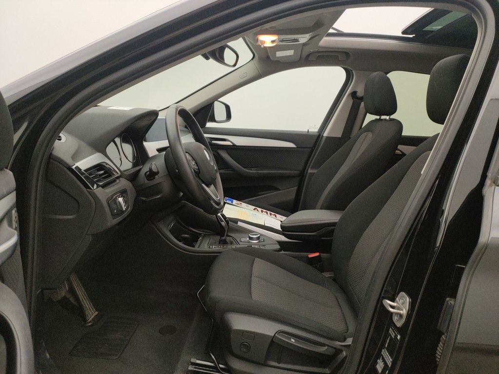 BMW X1 sDrive18iA (100 kW) 5d photo