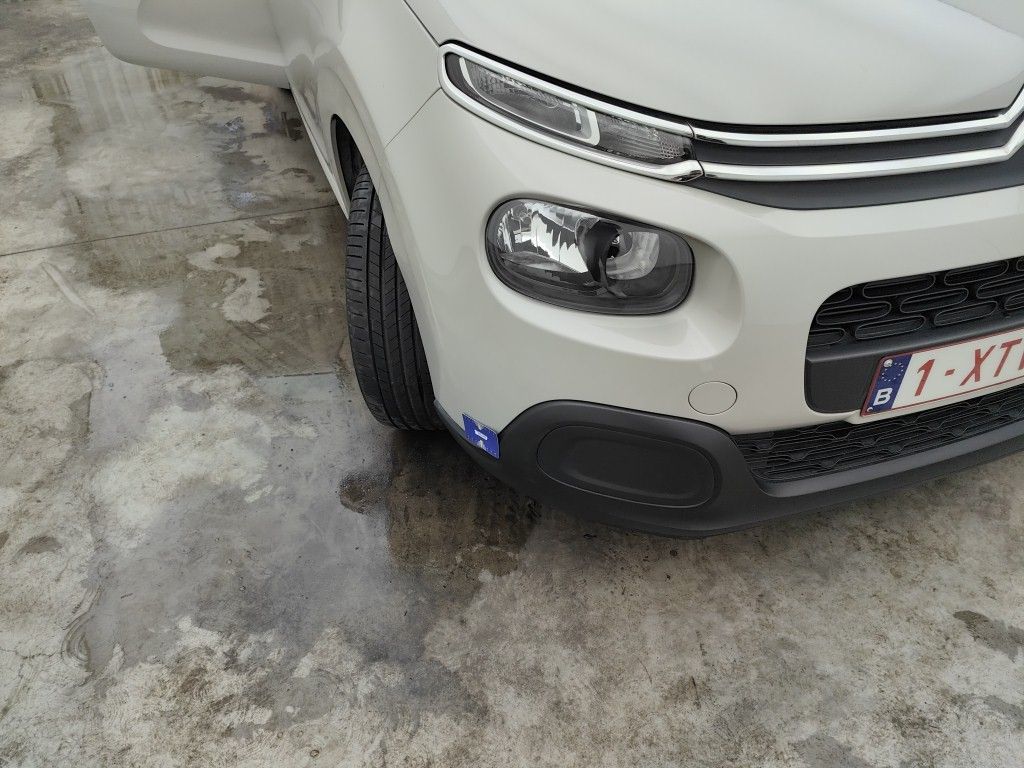 Citroën C3 1.2 PureTech 82 S&S MAN Live 5d photo