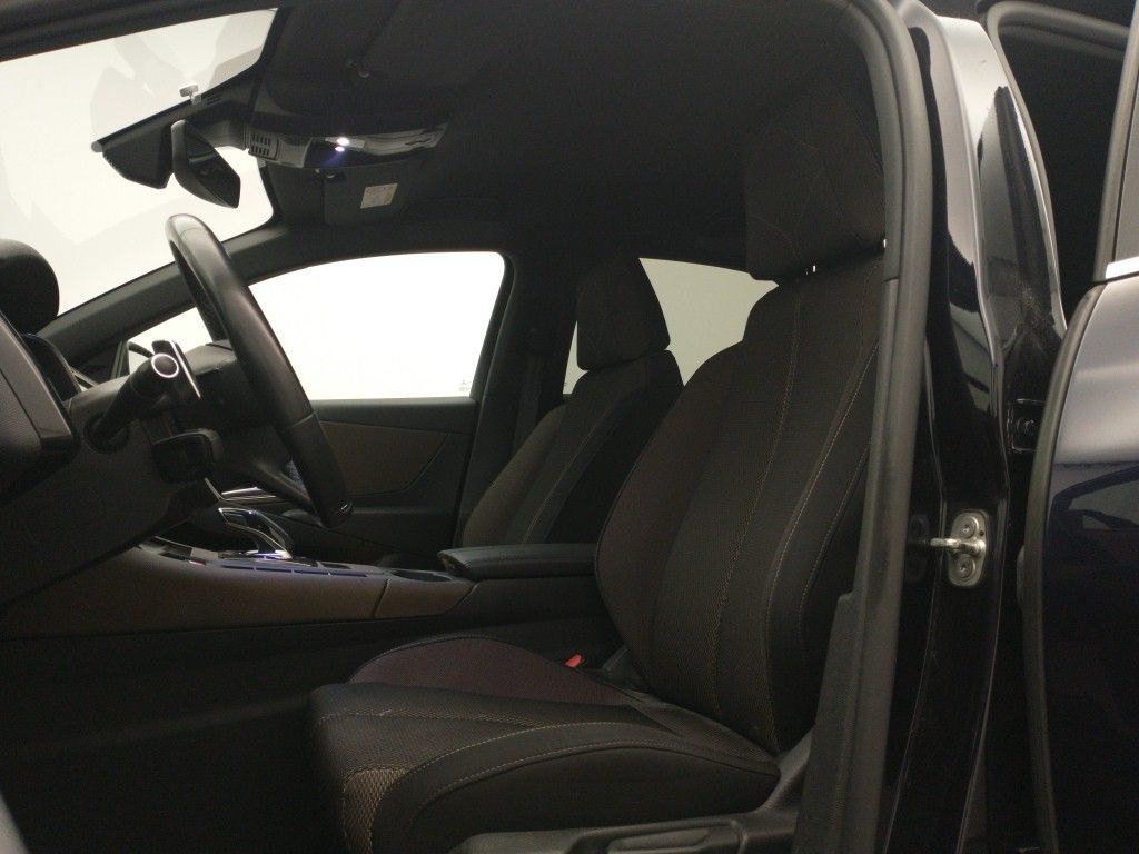 DS DS7 CROSSBACK DIESEL 1.5 BlueHDi 130 So Chic (EU6.2) 5d Auto photo