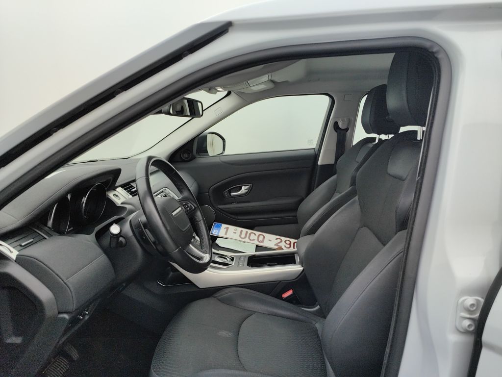 Land Rover Range Rover Evoque TD4 110kW Pure 4WD Auto 5d photo
