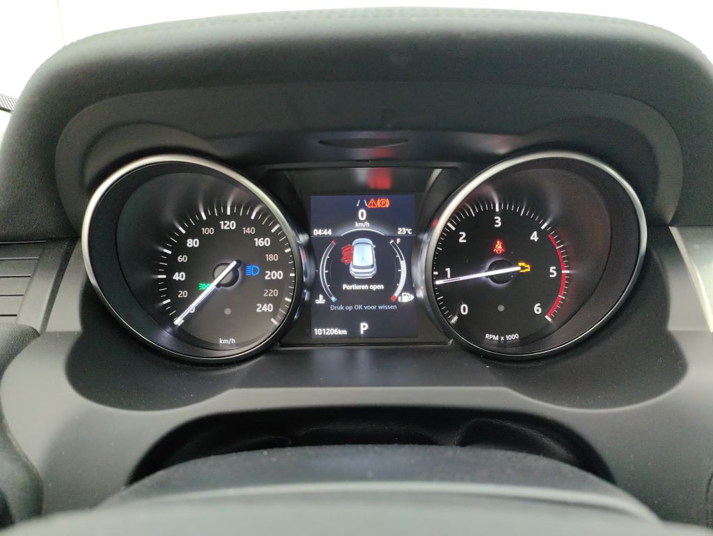 Land Rover Range Rover Evoque TD4 110kW Pure 4WD Auto 5d photo