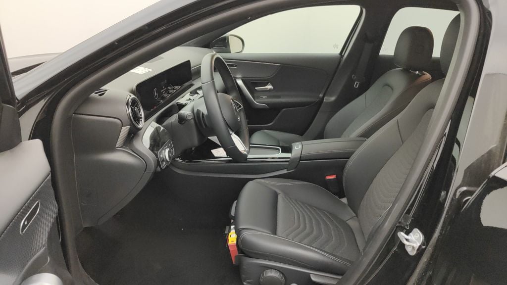 Mercedes-Benz Classe A Hatchback A 250 e Business Line DCT 5d photo