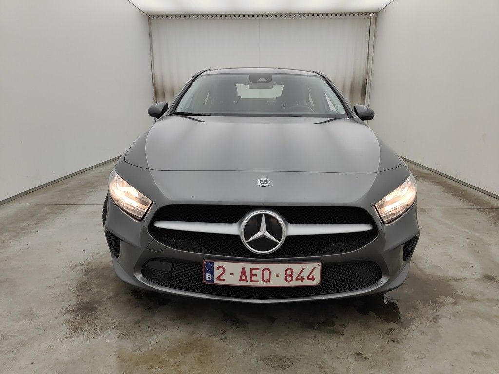 Mercedes-Benz A-Klasse Limousine A 200d Business Solution Limited 4d photo