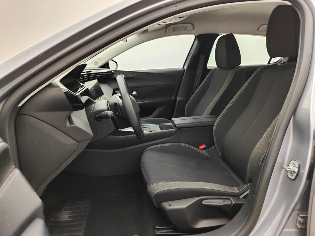 Peugeot 308 1.2 PureTech 130 S&S EAT8 Active Pack 5d photo