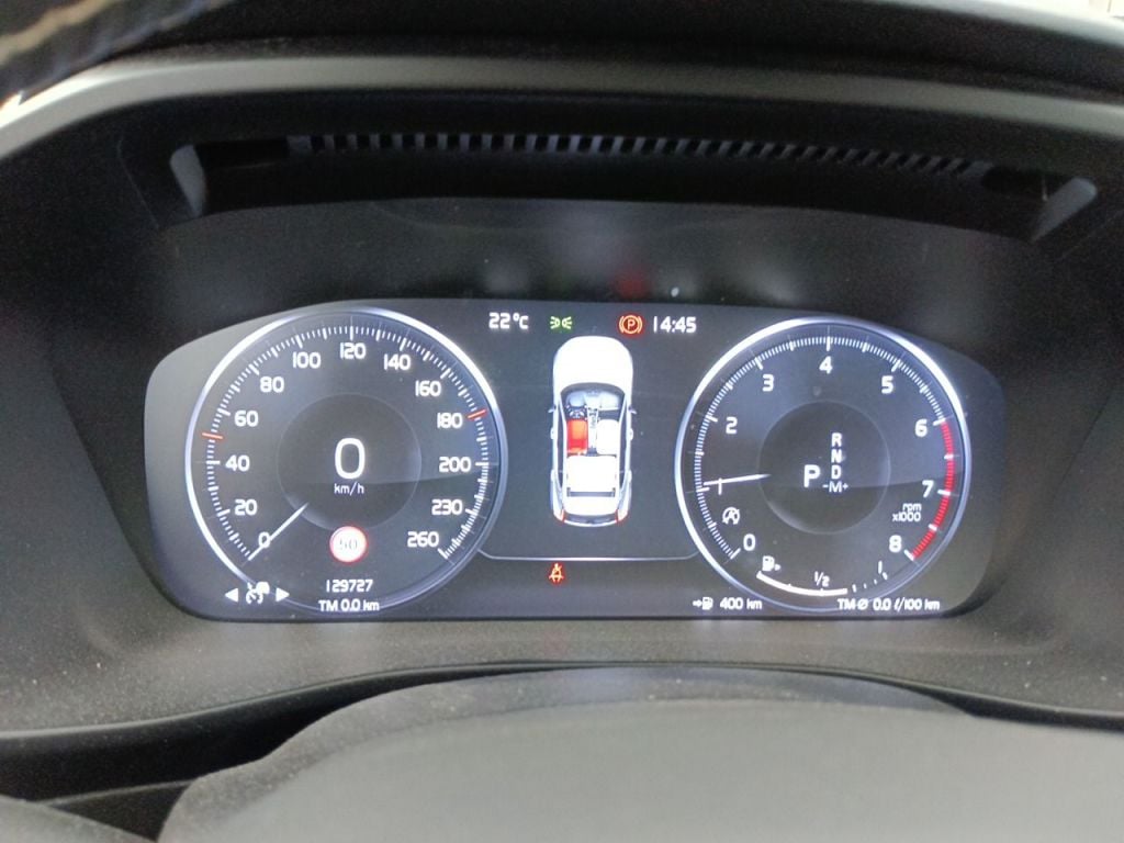 Volvo XC40 T3 Geartronic R-Design 5d photo