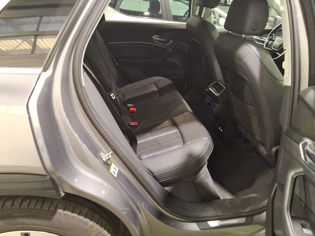 AUDI E-TRON 95 kWh 55 Quattro Advanced photo