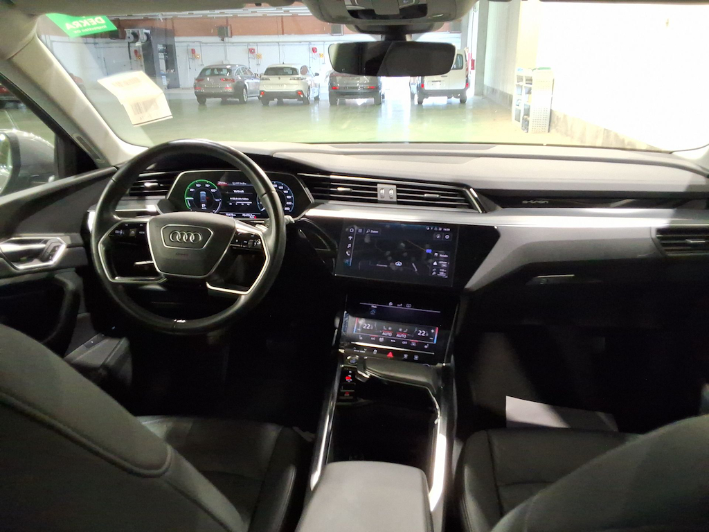 AUDI E-TRON 95 kWh 55 Quattro Advanced photo