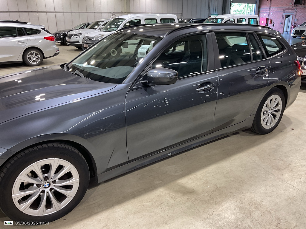 BMW 3 SERIES TOURING 2.0 318IA (115KW) AUTO TOURING photo