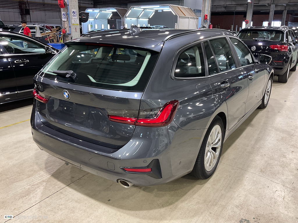 BMW 3 SERIES TOURING 2.0 318IA (115KW) AUTO TOURING photo