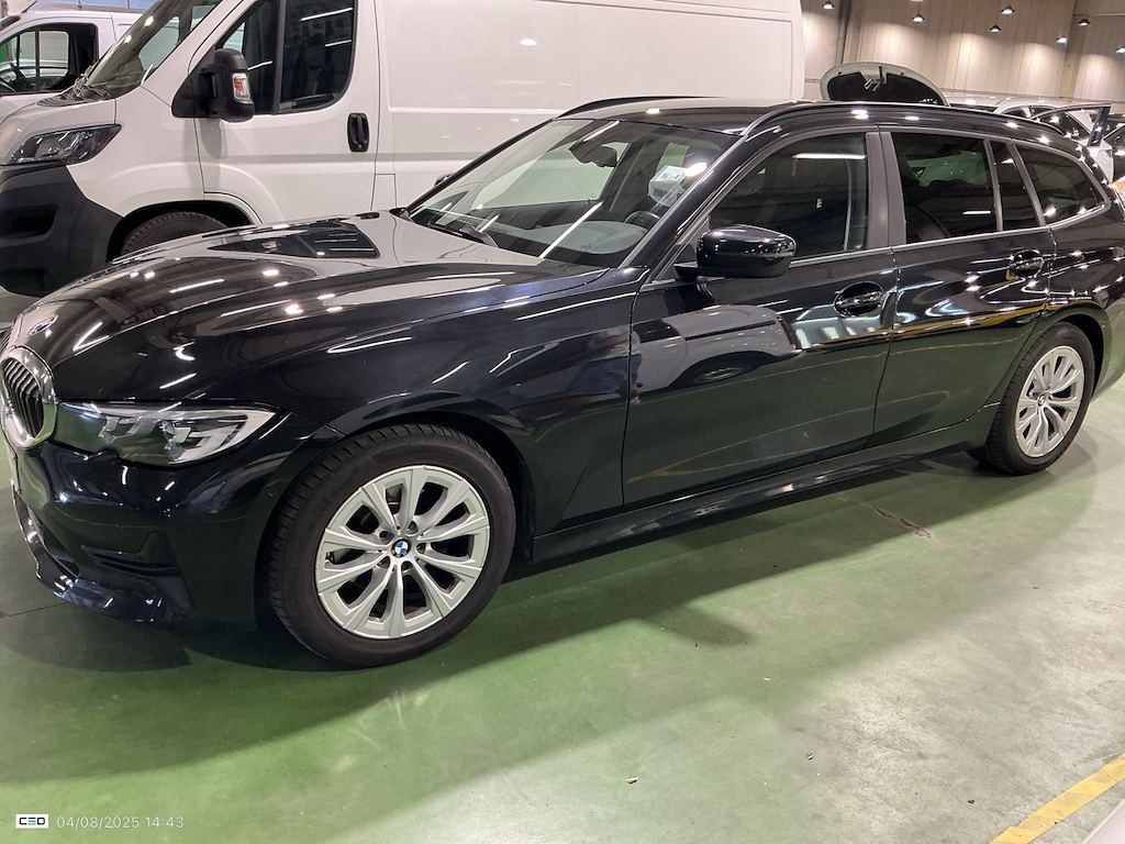 BMW 3 TOURING DIESEL - 2019 320 dA AdBlue photo