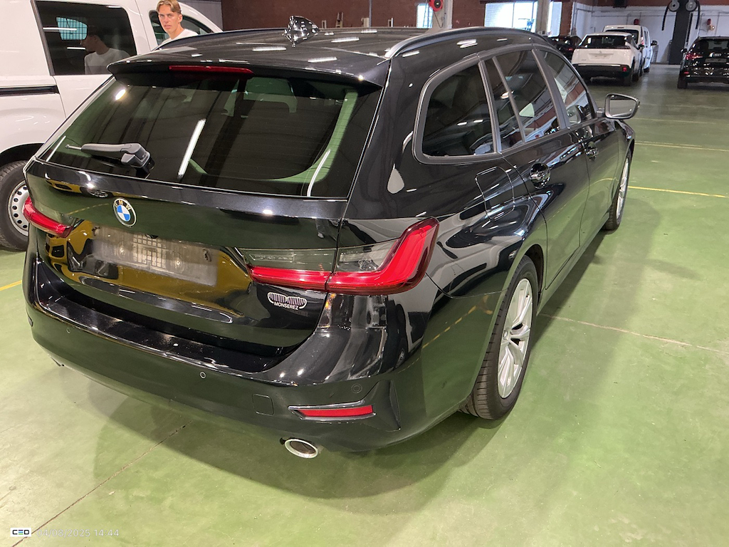BMW 3 TOURING DIESEL - 2019 320 dA AdBlue photo
