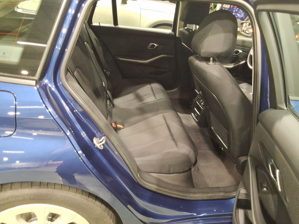 BMW 3-serie 2.0 318I (115KW) TOURING photo