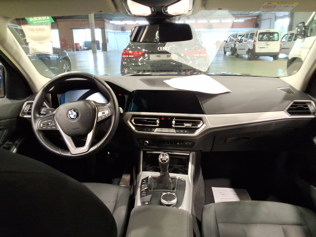 BMW 3-serie 2.0 318I (115KW) TOURING photo