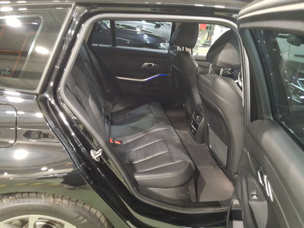BMW 3-serie 2.0 318I (115KW) TOURING photo