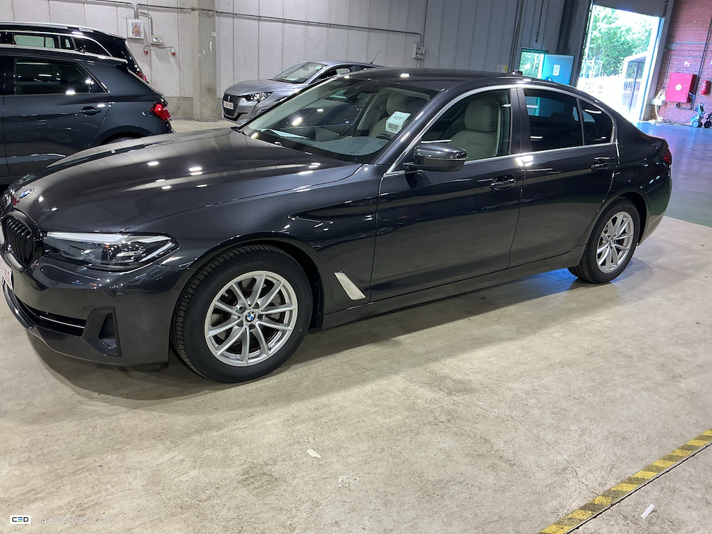 BMW 5 DIESEL - 2020 518 dA MHD photo