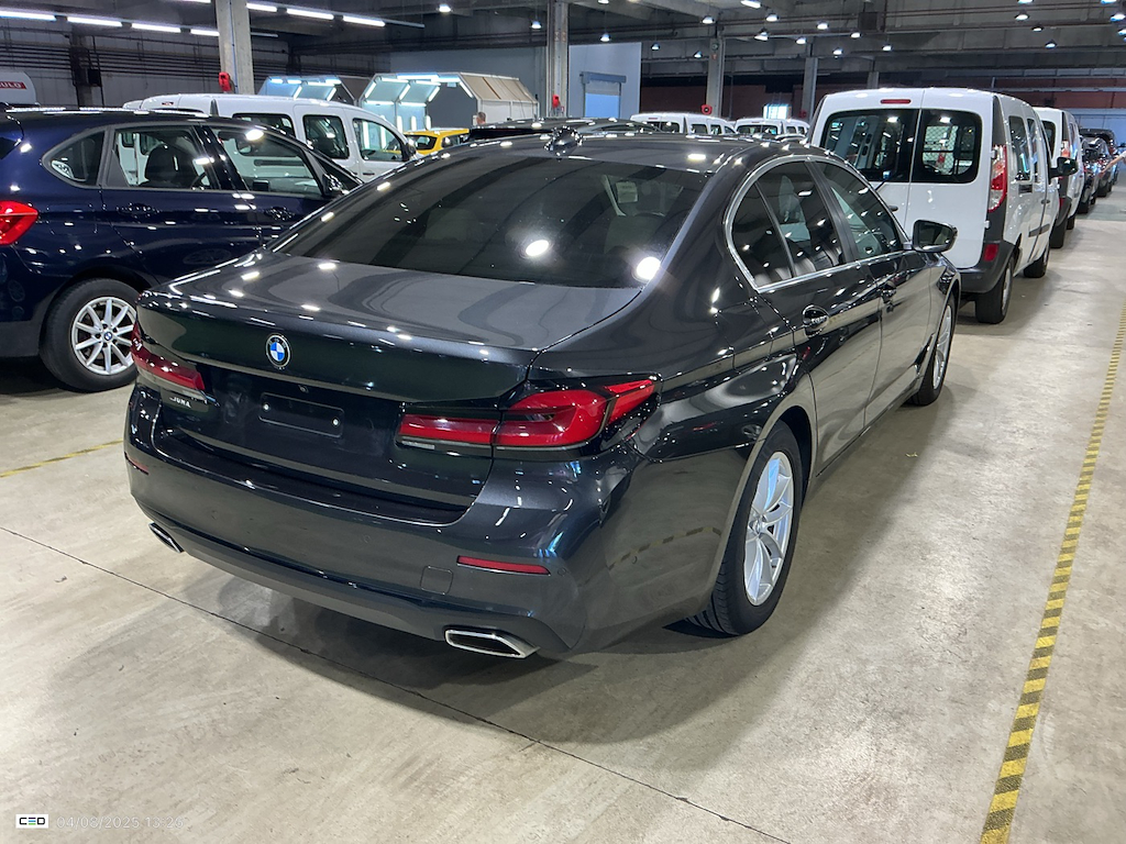 BMW 5 DIESEL - 2020 518 dA MHD photo