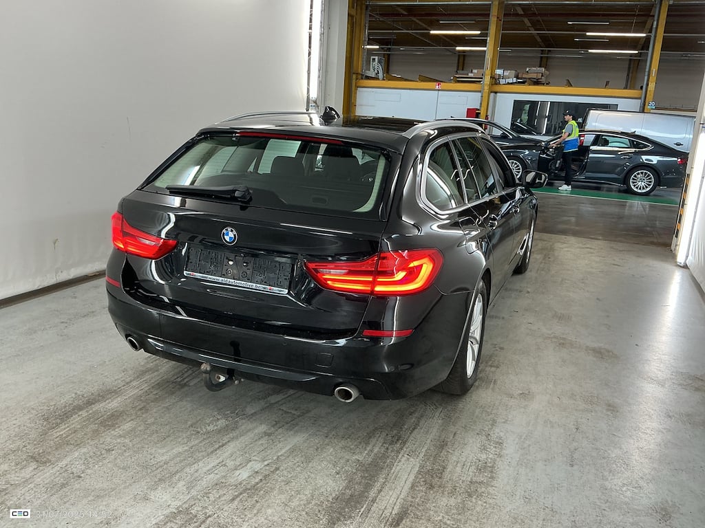 BMW 5 TOURING DIESEL - 2017 518 dA AdBlue photo