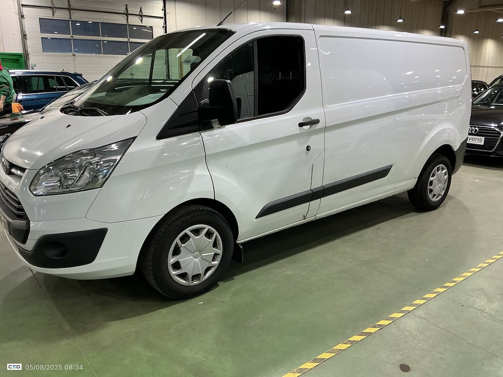FORD TRANSIT CUSTOM 340L FOU LWB DS 2.0 TDCi L2H1 Trend STOCK photo
