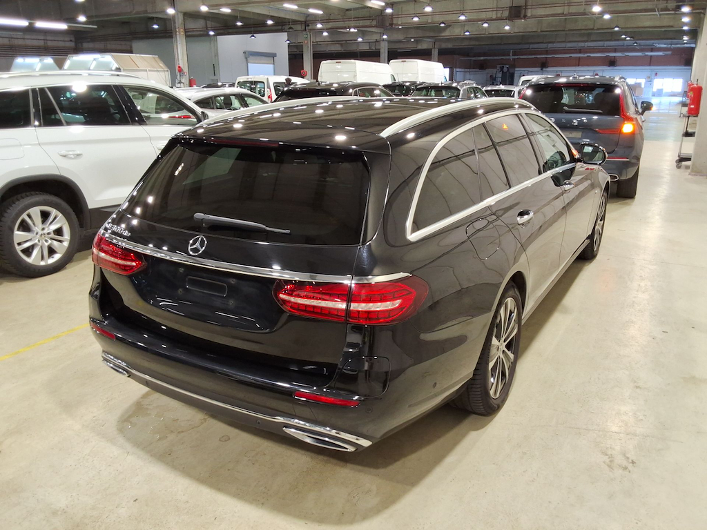 MERCEDES-BENZ E-CLASS BREAK 2.0 E 300 DE AUTO photo