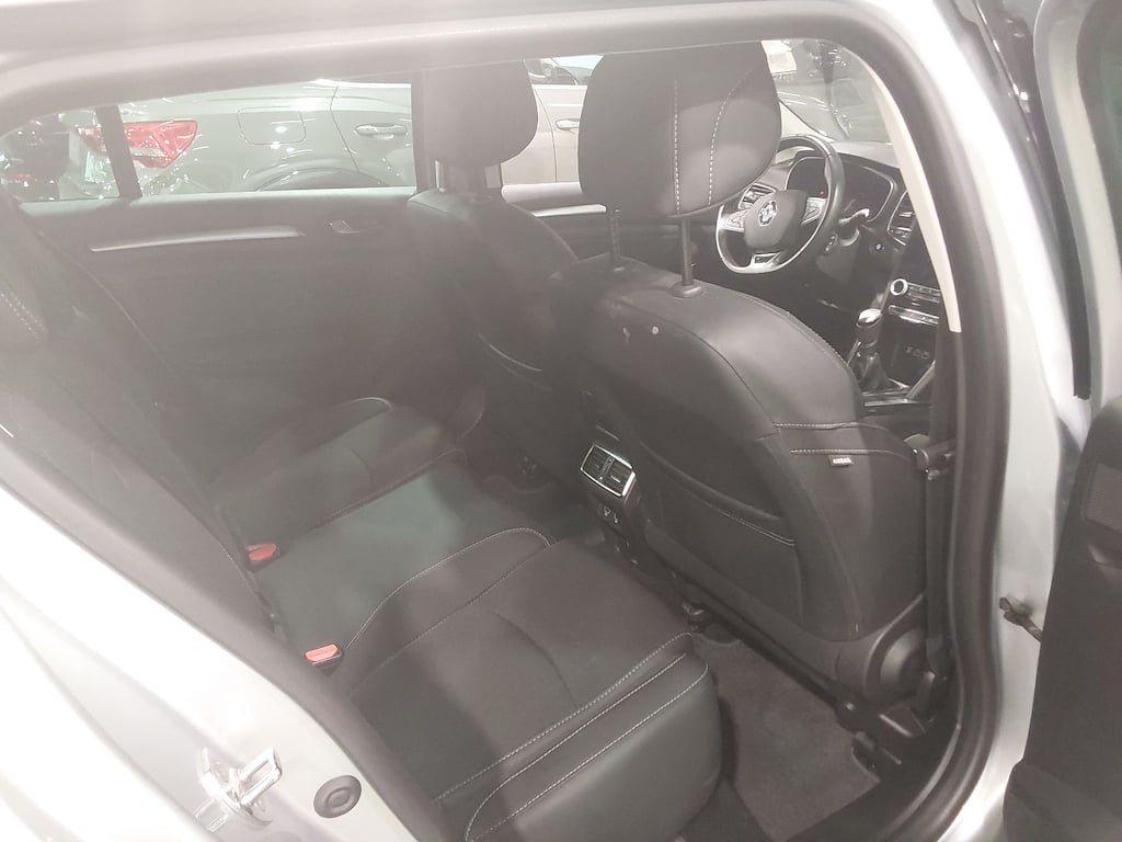 RENAULT MEGANE GRANDTOUR 1.3 TCE 140 INTENS photo