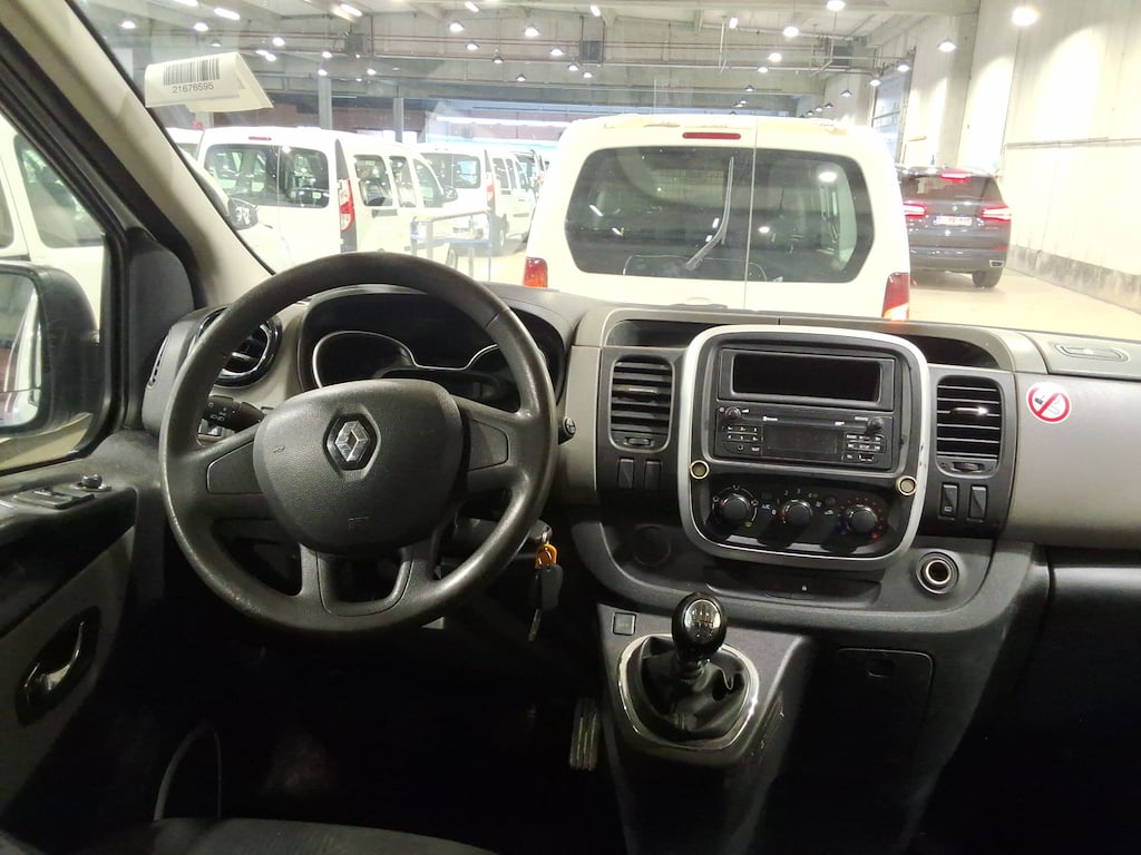 RENAULT TRAFIC 27 FOURGON SWB DSL - 20 1.6 dCi 27 L1H1 Grand Confort STOCK photo
