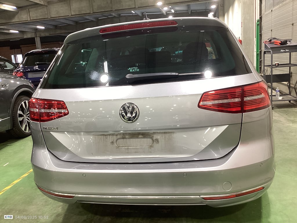 VOLKSWAGEN PASSAT VARIANT DIESEL - 2015 1.6 TDi Highline Business DSG (EU6.2) photo