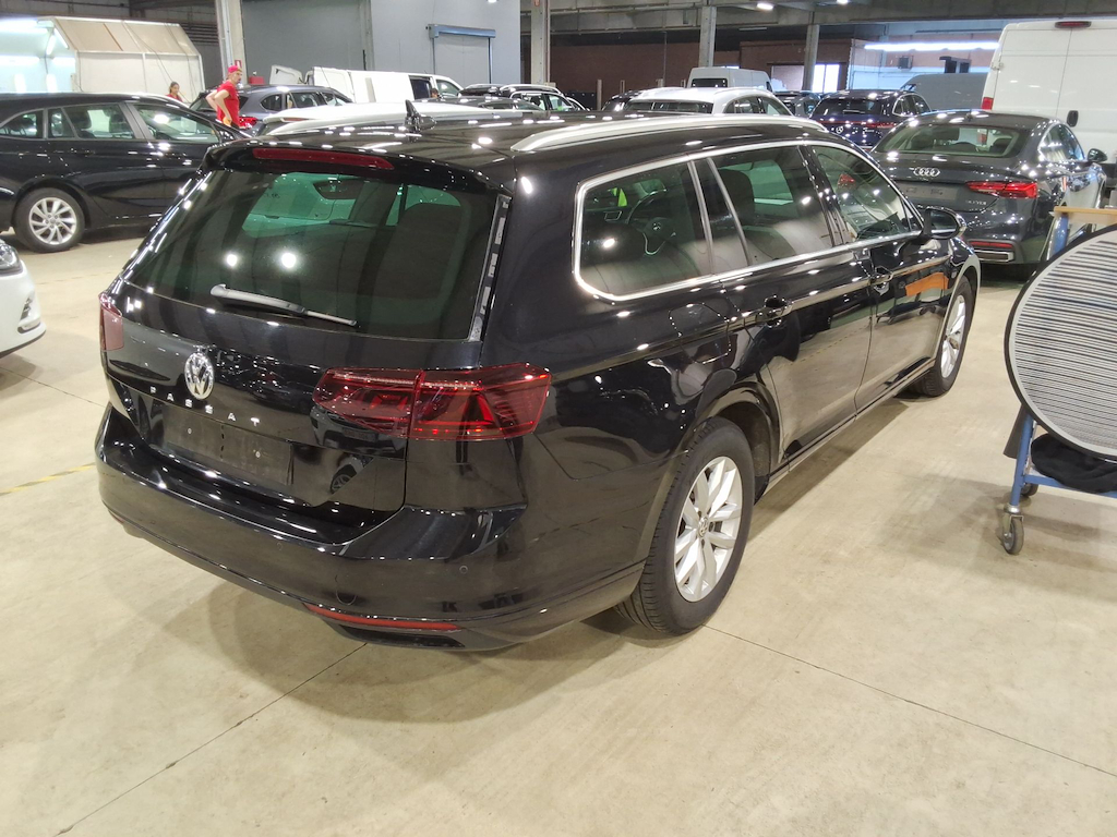 VOLKSWAGEN PASSAT VARIANT DIESEL - 2019 2.0 TDi SCR Style Business DSG photo