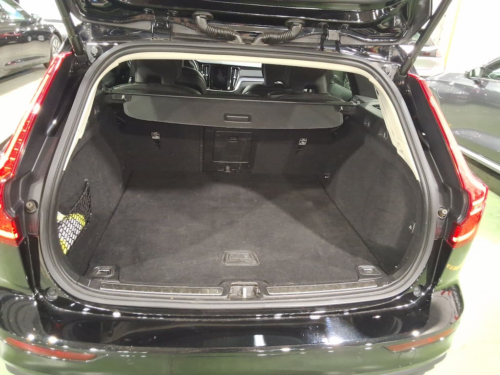 VOLVO V60 2.0 B4 D GEARTRONIC MOMENTUM PRO photo