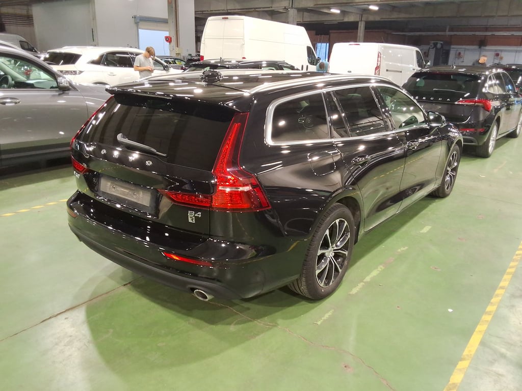 VOLVO V60 2.0 B4 D GEARTRONIC MOMENTUM PRO photo