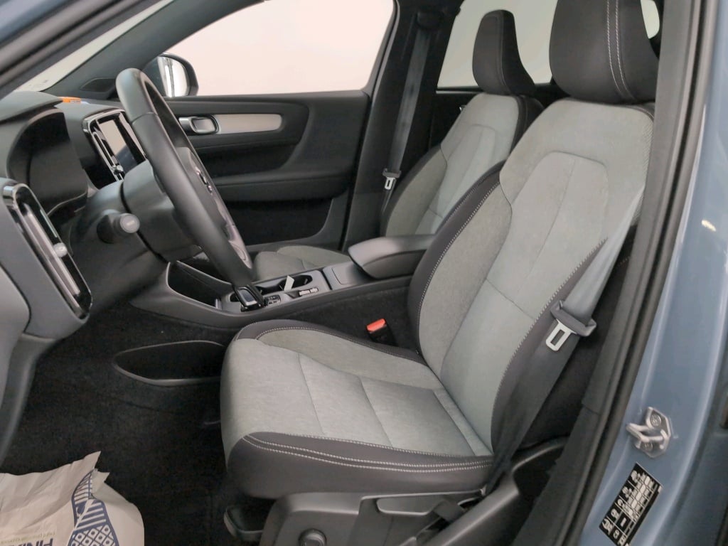 VOLVO XC40 2.0 D3 GEARTRONIC MOMENTUM PRO Park Assist photo