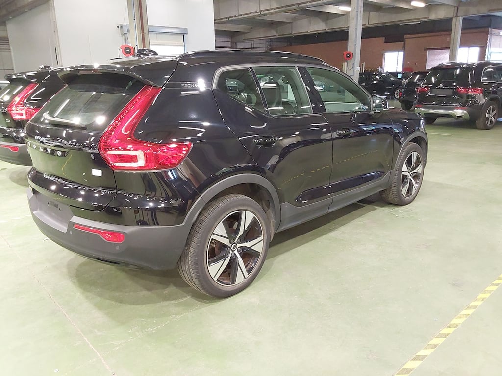 VOLVO XC40 78 KWH P8 AWD RECHARGE R-DESIGN photo