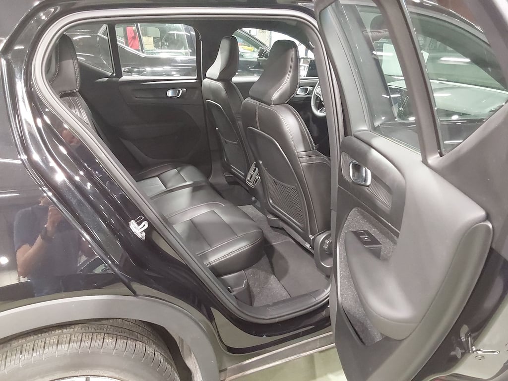 VOLVO XC40 78 KWH P8 AWD RECHARGE R-DESIGN photo