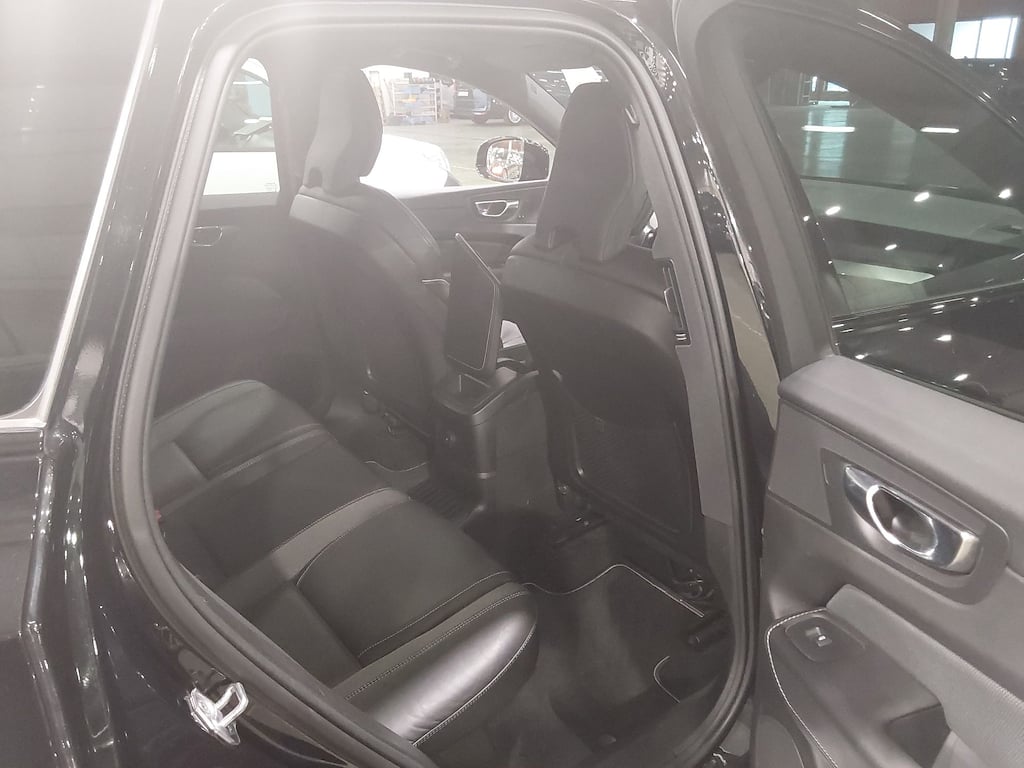 VOLVO XC60 2.0 T6 RECHARGE GEARTRONIC R-DESIGN photo