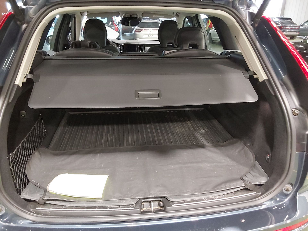 VOLVO XC60 - 2017 2.0 B4 MHEV Momentum Pro Geartronic photo
