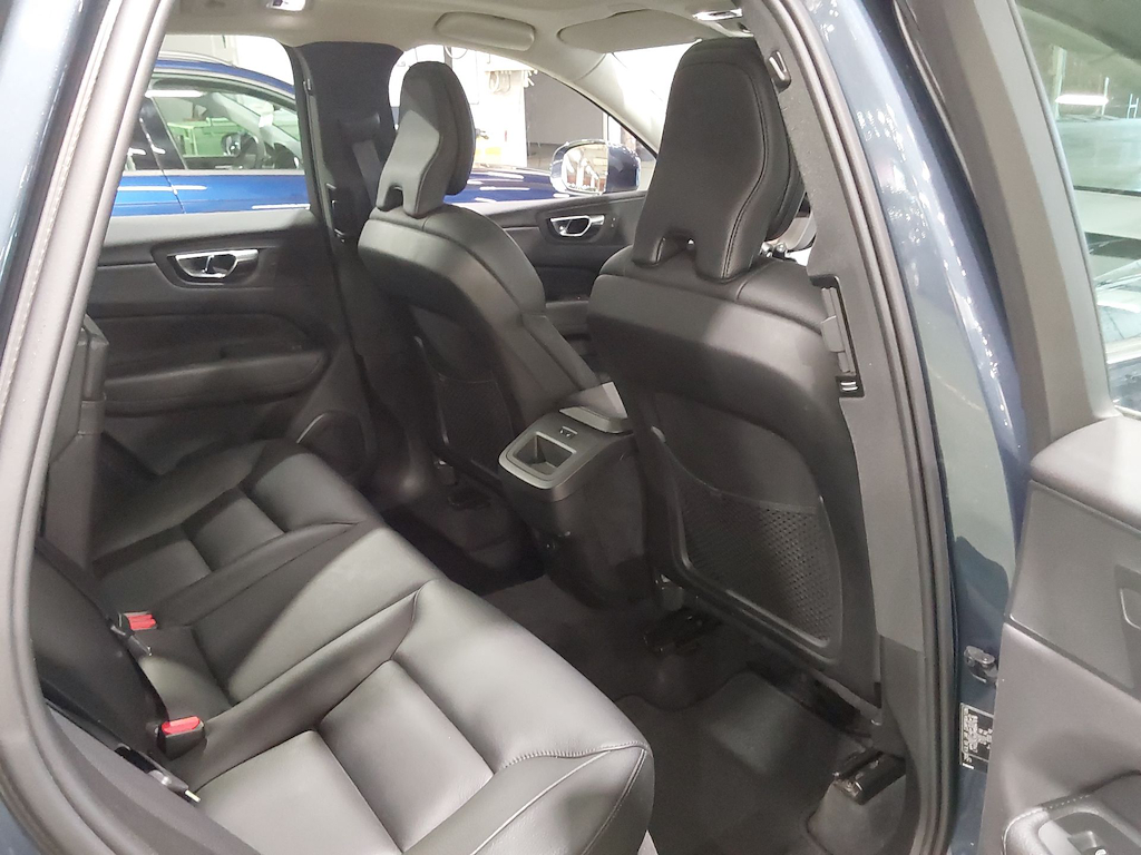 VOLVO XC60 - 2017 2.0 B4 MHEV Momentum Pro Geartronic photo