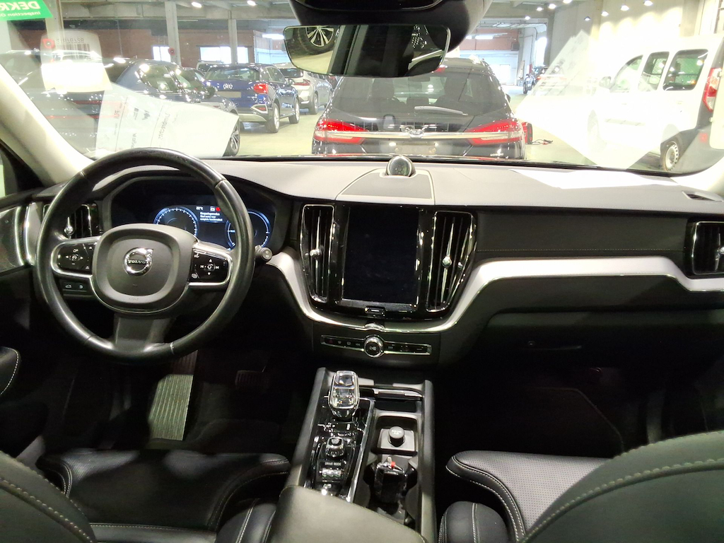 VOLVO XC60 - 2017 2.0 T8 TE AWD PHEV Inscription Gear. photo