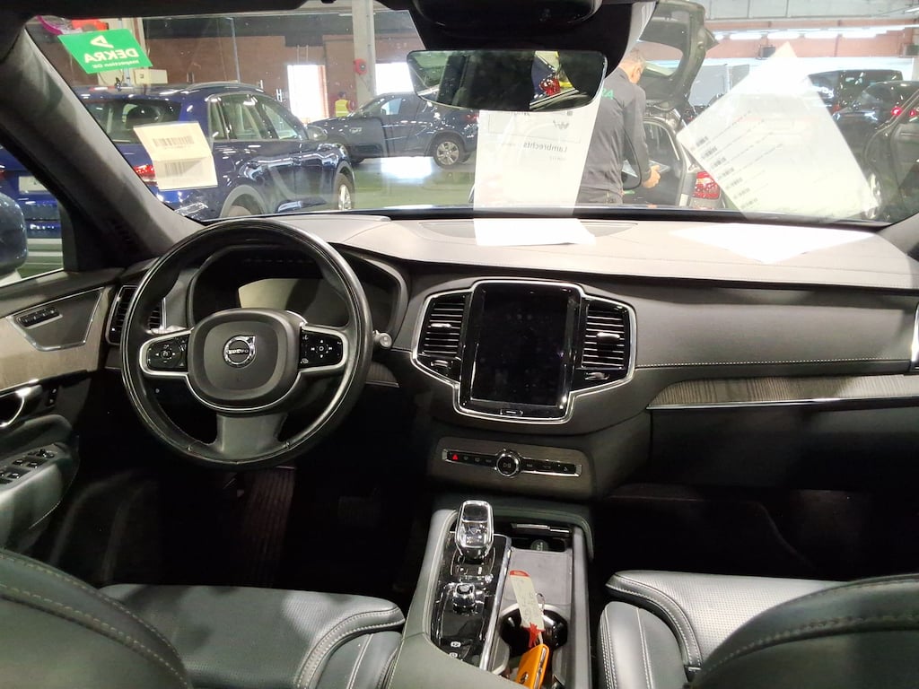 VOLVO XC90 2.0 T8 PHEV INSCRIPTION 7PL. AUTO 4WD photo