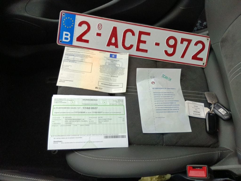 Opel Astra Sports Tourer 1.2 Turbo 81kW S/S Ultimate 5d photo