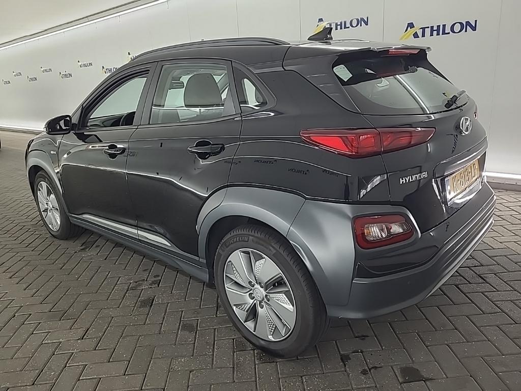 HYUNDAI Kona Comfort Smart Electric 64 kWh 5D Athlon Edition photo