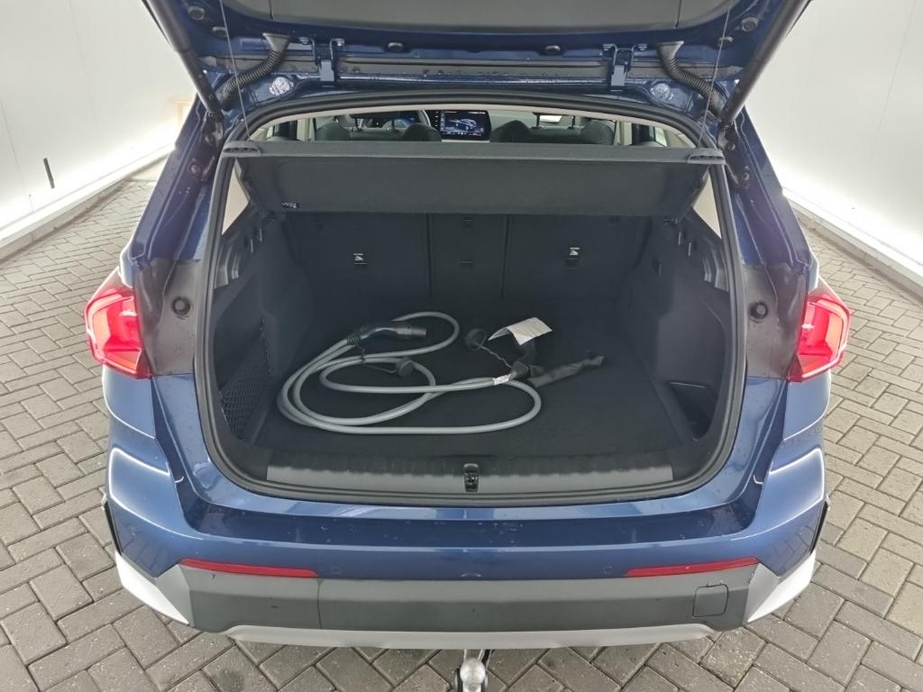 BMW iX1 eDrive20 5D 150kW photo
