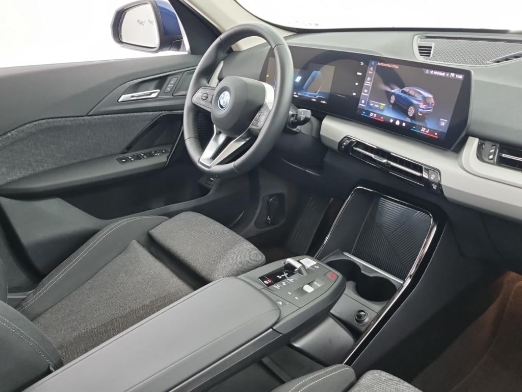 BMW iX1 eDrive20 5D 150kW photo
