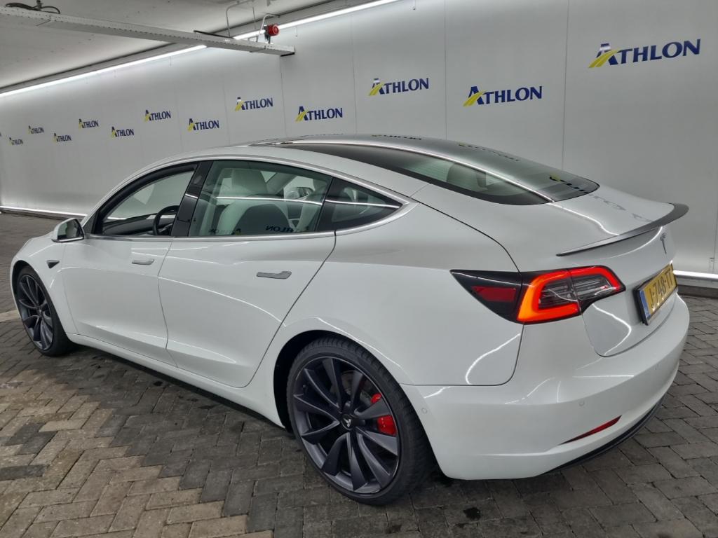 Tesla Model 3 Performance Dual Motor AWD 4D 360kW photo