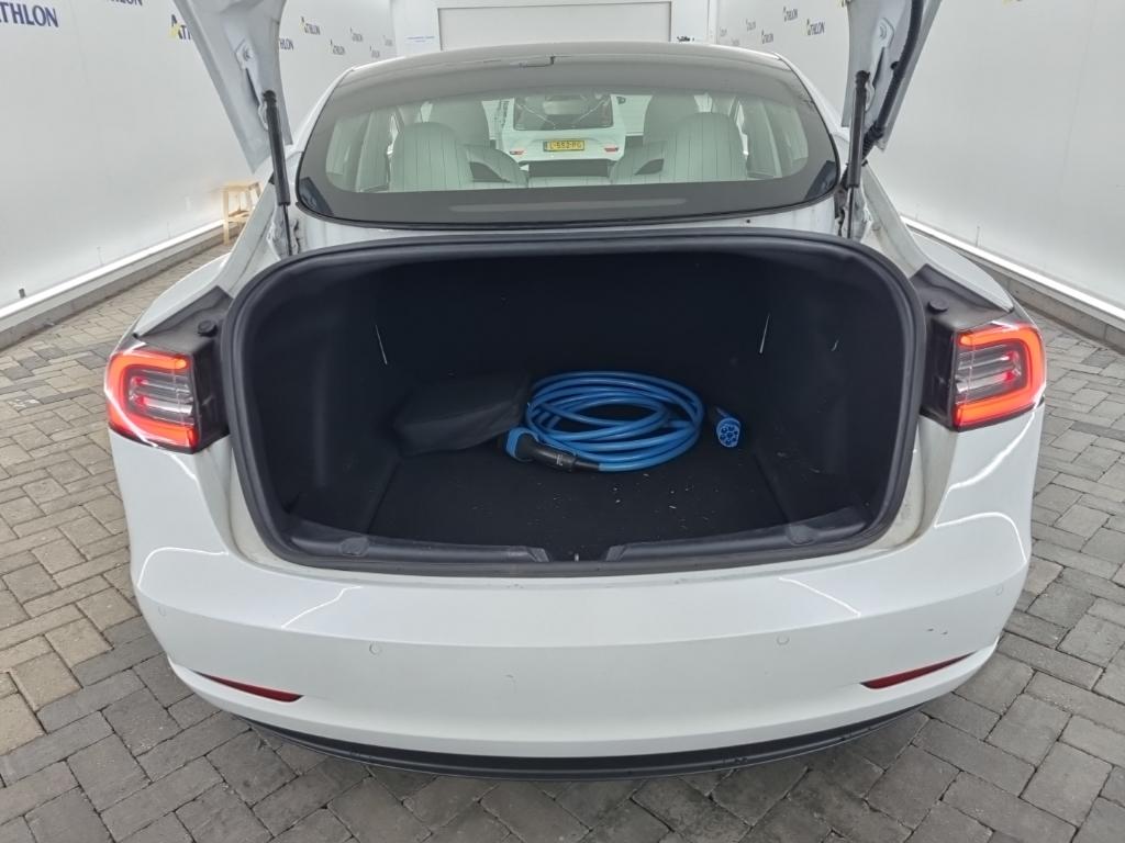 Tesla Model 3 Performance Dual Motor AWD 4D 360kW photo