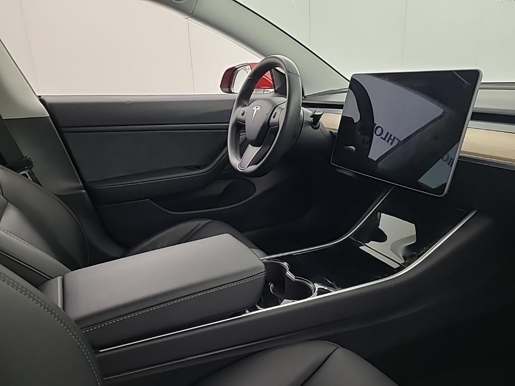Tesla Model 3 Long Range Dual Motor AWD 4D 350kW photo