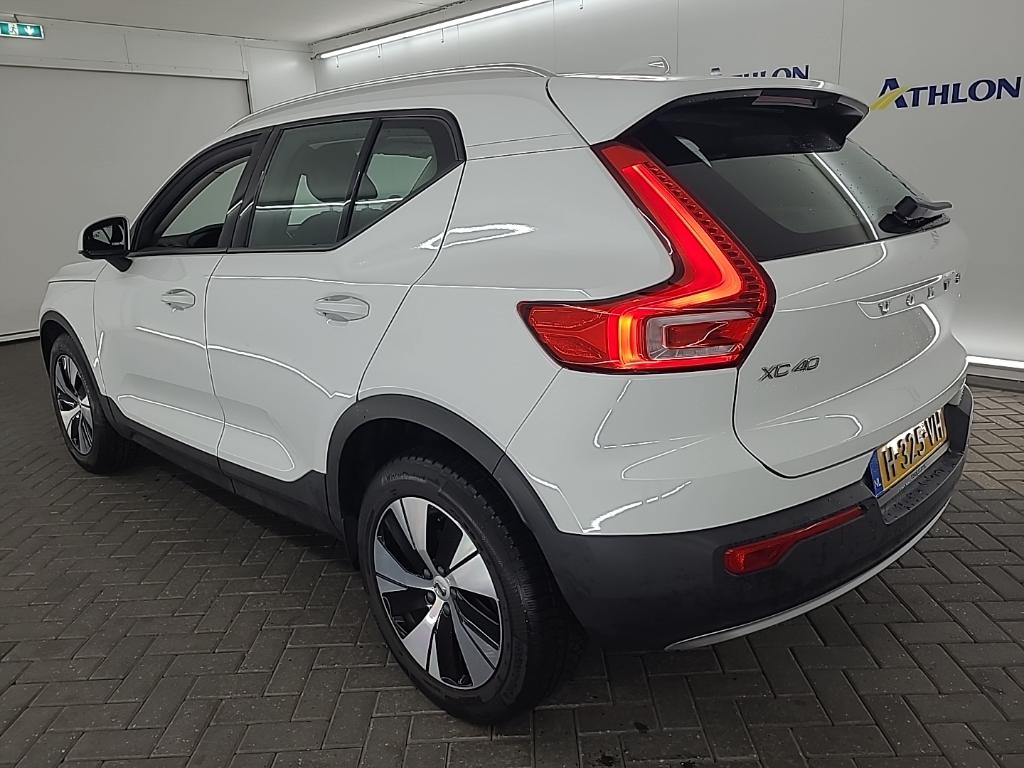 VOLVO XC40 T3 Momentum 5D 120kW photo