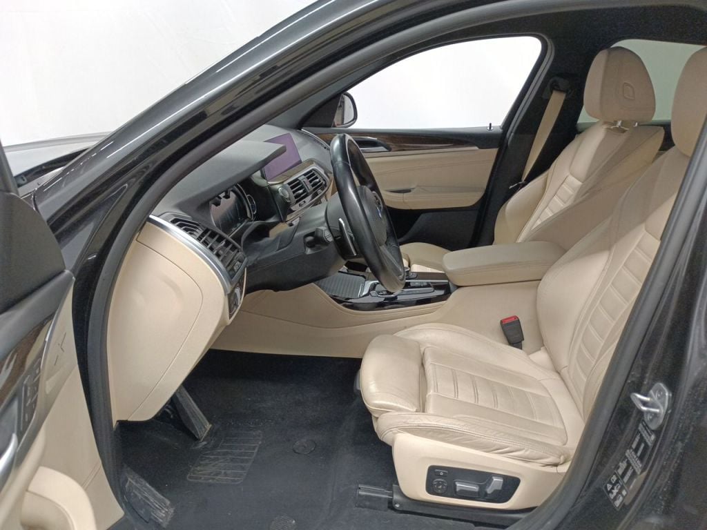 BMW X4 xDrive30i 5d photo